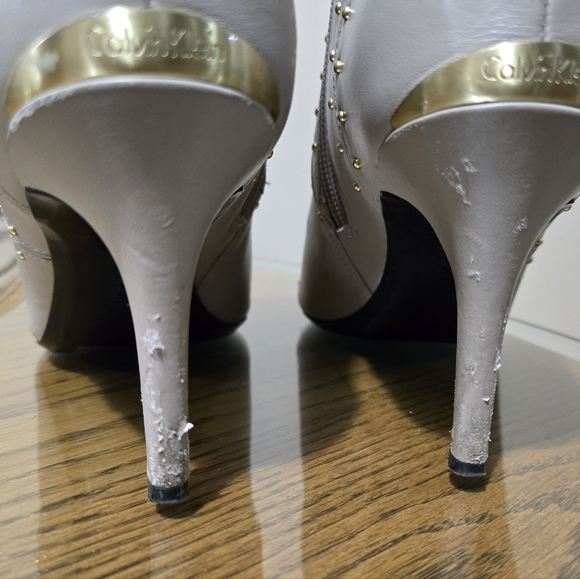 Calvin Klein Grazia Ankle Boots Light Grey Studded Ankle Booties Size 7.5 - Picture 9 of 10